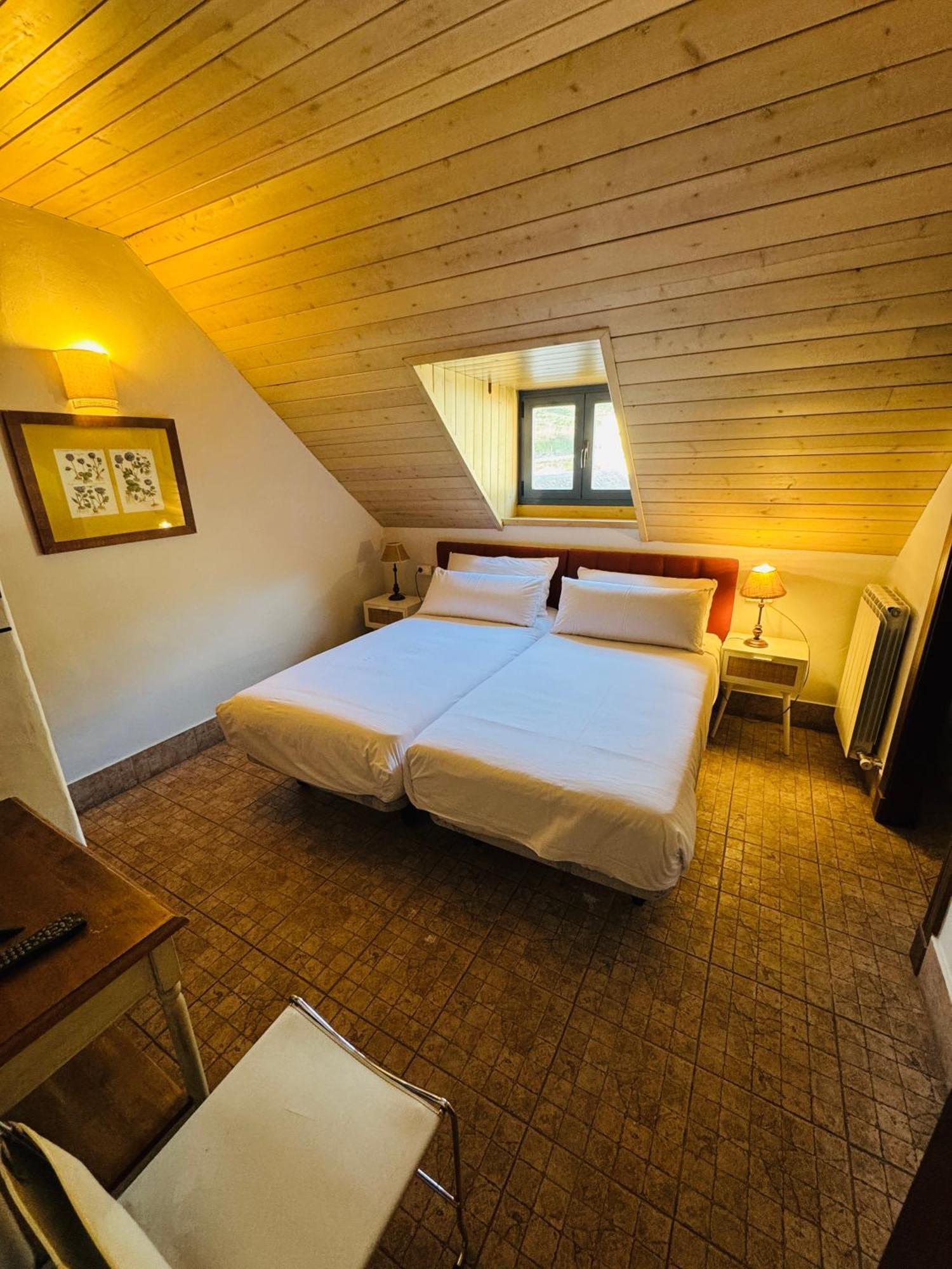 Hostal Nau Pradets Вьелья Экстерьер фото